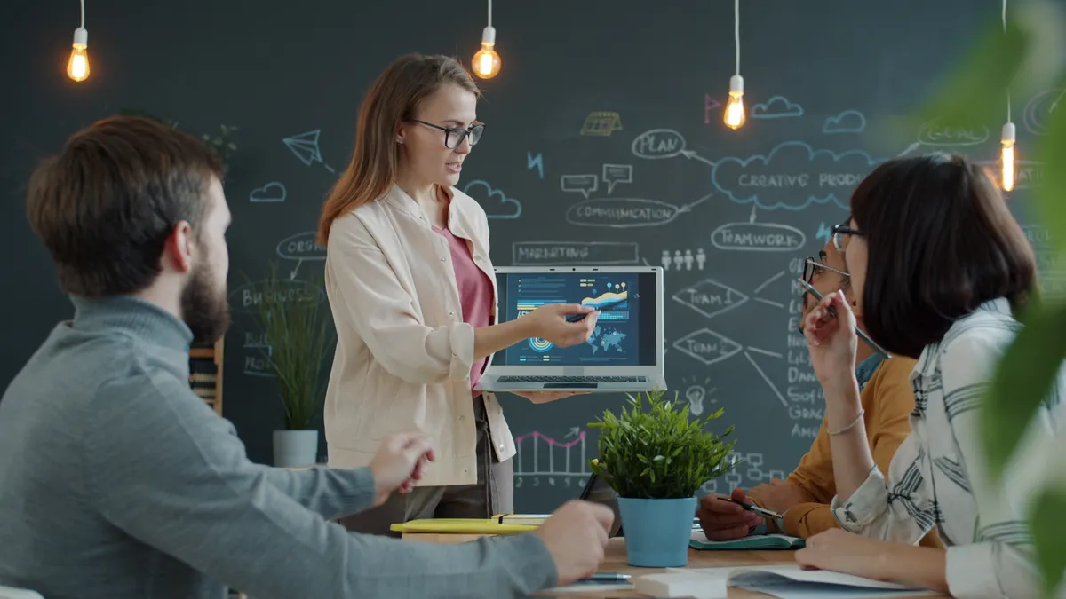 Best SaaS tools for email marketing teams Best SaaS tools for email marketing teams — Team Collaboration in Modern Office Setting